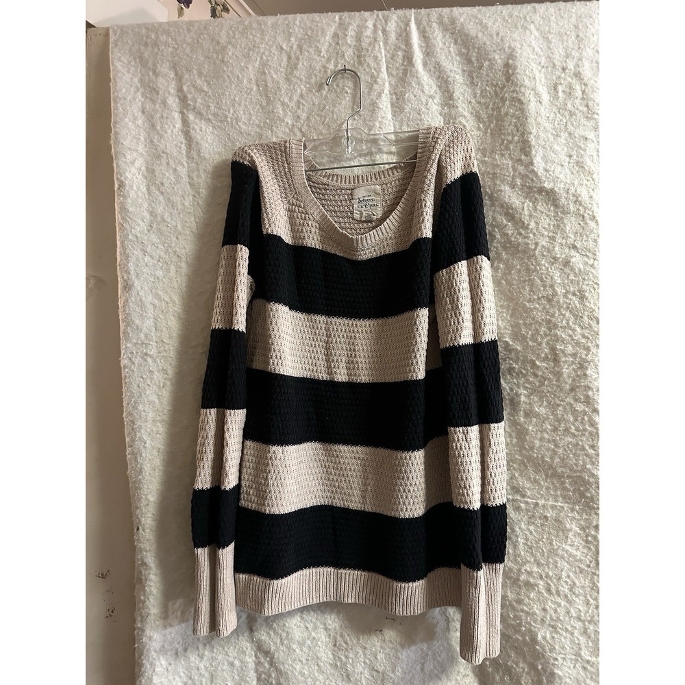 Between Me & You Women's Striped Black And Gray Pull Over Sweater . Size L